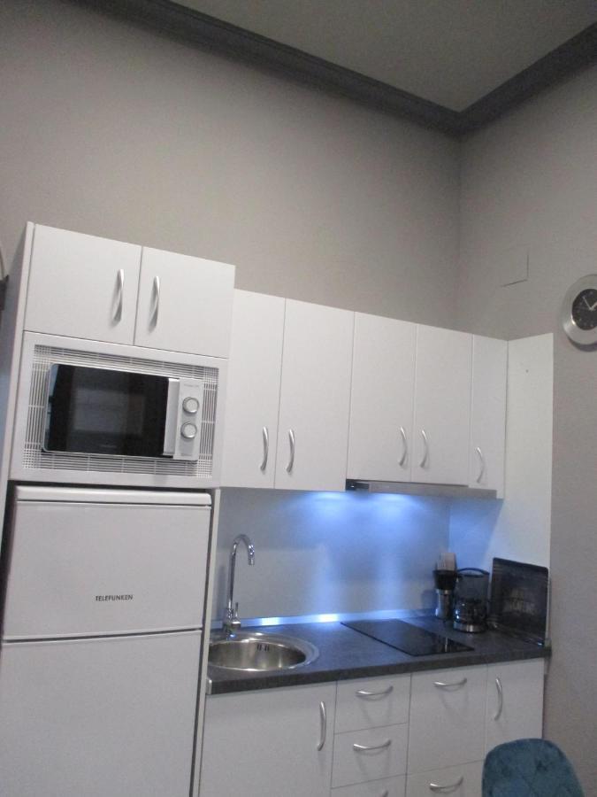 Apartamento Romabel อัลมาโกร ภายนอก รูปภาพ