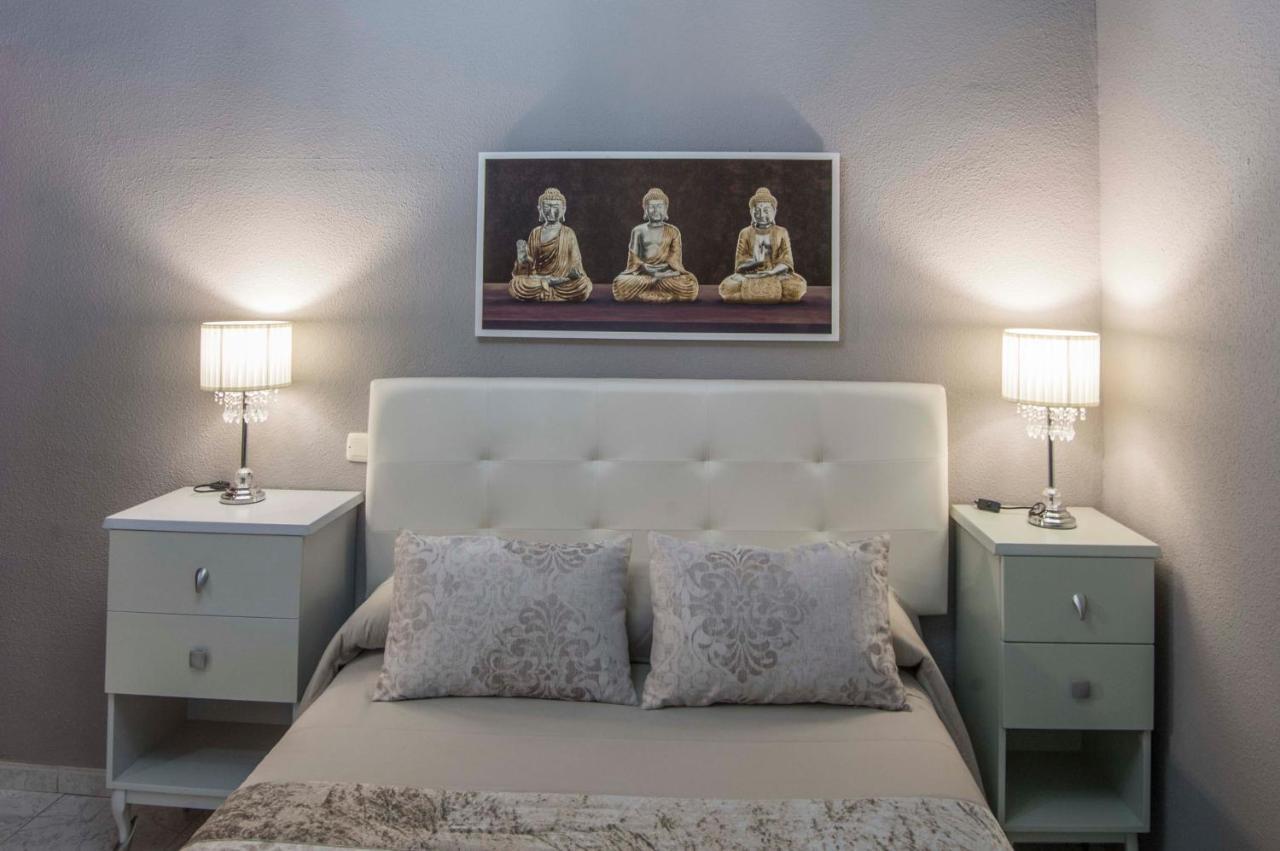 Apartamento Romabel อัลมาโกร ภายนอก รูปภาพ