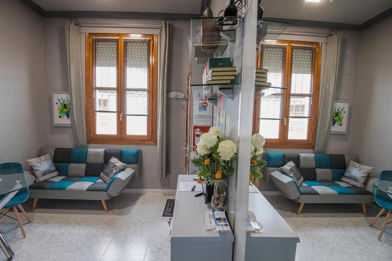 Apartamento Romabel อัลมาโกร ภายนอก รูปภาพ