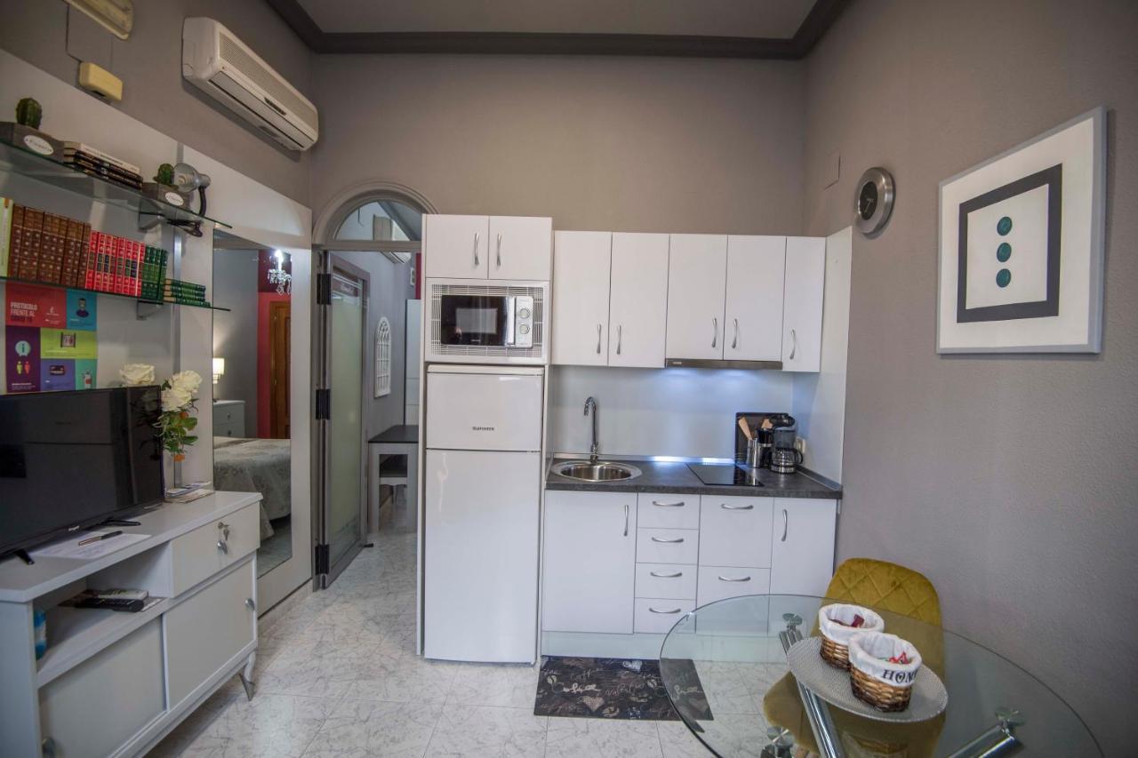 Apartamento Romabel อัลมาโกร ภายนอก รูปภาพ