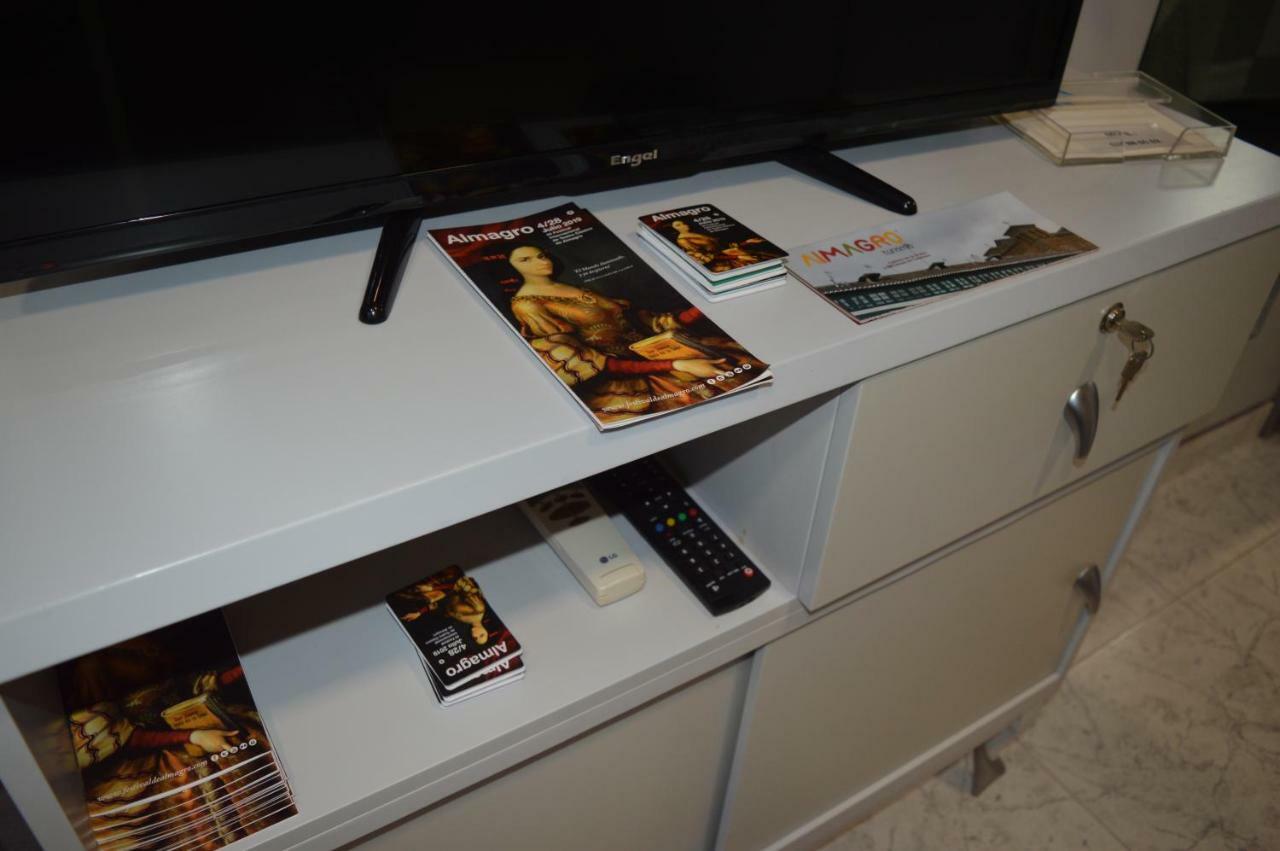 Apartamento Romabel อัลมาโกร ภายนอก รูปภาพ